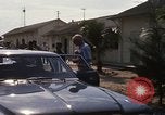 Standbild Dr Seamans geben Medaillen an die VAF-Truppen Nha Trang Vietnam AFB, 1970, aus Sekunde 33 historischem Filmmaterial Videoclip 65675026837