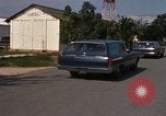 Standbild Dr Seamans geben Medaillen an die VAF-Truppen Nha Trang Vietnam AFB, 1970, aus Sekunde 55 historischem Filmmaterial Videoclip 65675026837