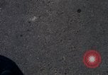 Immagine di Dr Seamans ispezionando la formazione delle strutture scolastiche Nha Trang Air Base Vietnam, 1970, secondo 9 filmato di repertorio 65675026839