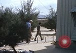 Immagine di Dr Seamans ispezionando la formazione delle strutture scolastiche Nha Trang Air Base Vietnam, 1970, secondo 58 filmato di repertorio 65675026839