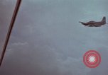 Standbild USAF A-1E skyraider Bien Hoa Vietnam ab, 1965, aus Sekunde 11 historischem Filmmaterial Videoclip 65675026851