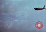 Standbild USAF A-1E skyraider Bien Hoa Vietnam ab, 1965, aus Sekunde 18 historischem Filmmaterial Videoclip 65675026851