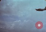 Standbild USAF A-1E skyraider Bien Hoa Vietnam ab, 1965, aus Sekunde 19 historischem Filmmaterial Videoclip 65675026851