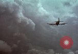 Standbild USAF A-1E skyraider Bien Hoa Vietnam ab, 1965, aus Sekunde 33 historischem Filmmaterial Videoclip 65675026851