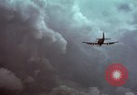 Standbild USAF A-1E skyraider Bien Hoa Vietnam ab, 1965, aus Sekunde 34 historischem Filmmaterial Videoclip 65675026851