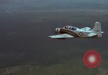 Standbild USAF A-1E skyraider Bien Hoa Vietnam ab, 1965, aus Sekunde 52 historischem Filmmaterial Videoclip 65675026851