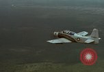 Standbild USAF A-1E skyraider Bien Hoa Vietnam ab, 1965, aus Sekunde 59 historischem Filmmaterial Videoclip 65675026851