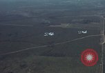 Standbild zwei USAF A-1E Flugzeuge fliegen Bien Hoa Vietnam ab, 1965, aus Sekunde 3 historischem Filmmaterial Videoclip 65675026853