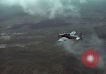 Standbild zwei USAF A-1E Flugzeuge fliegen Bien Hoa Vietnam ab, 1965, aus Sekunde 23 historischem Filmmaterial Videoclip 65675026853