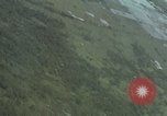 Standbild USAF A-1E skyraiders Loslassen napalm fällt Bien Hoa Vietnam ab, 1965, aus Sekunde 21 historischem Filmmaterial Videoclip 65675026854