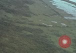 Standbild USAF A-1E skyraiders Loslassen napalm fällt Bien Hoa Vietnam ab, 1965, aus Sekunde 25 historischem Filmmaterial Videoclip 65675026854