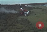 Standbild USAF A-1E skyraiders Loslassen napalm fällt Bien Hoa Vietnam ab, 1965, aus Sekunde 37 historischem Filmmaterial Videoclip 65675026854