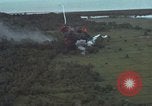 Standbild USAF A-1E skyraiders Loslassen napalm fällt Bien Hoa Vietnam ab, 1965, aus Sekunde 38 historischem Filmmaterial Videoclip 65675026854