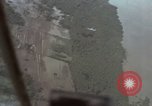 Standbild USAF A-1E skyraiders Loslassen napalm fällt Bien Hoa Vietnam ab, 1965, aus Sekunde 50 historischem Filmmaterial Videoclip 65675026854
