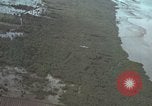 Standbild USAF A-1E skyraiders Loslassen napalm fällt Bien Hoa Vietnam ab, 1965, aus Sekunde 55 historischem Filmmaterial Videoclip 65675026854