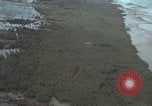 Standbild USAF A-1E skyraiders Loslassen napalm fällt Bien Hoa Vietnam ab, 1965, aus Sekunde 57 historischem Filmmaterial Videoclip 65675026854