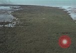 Standbild USAF A-1E skyraiders Loslassen napalm fällt Bien Hoa Vietnam ab, 1965, aus Sekunde 61 historischem Filmmaterial Videoclip 65675026854
