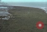 Standbild USAF A-1E skyraiders Loslassen napalm fällt Bien Hoa Vietnam ab, 1965, aus Sekunde 62 historischem Filmmaterial Videoclip 65675026854