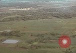 Standbild drei AI-1E skyraiders bereit für Air Strike Bien Hoa Vietnam ab, 1965, aus Sekunde 33 historischem Filmmaterial Videoclip 65675026855