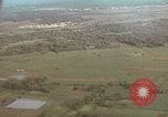 Standbild drei AI-1E skyraiders bereit für Air Strike Bien Hoa Vietnam ab, 1965, aus Sekunde 34 historischem Filmmaterial Videoclip 65675026855