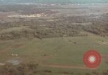 Standbild drei AI-1E skyraiders bereit für Air Strike Bien Hoa Vietnam ab, 1965, aus Sekunde 38 historischem Filmmaterial Videoclip 65675026855