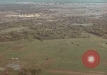 Standbild drei AI-1E skyraiders bereit für Air Strike Bien Hoa Vietnam ab, 1965, aus Sekunde 39 historischem Filmmaterial Videoclip 65675026855