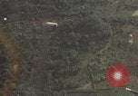 Standbild drei AI-1E skyraiders bereit für Air Strike Bien Hoa Vietnam ab, 1965, aus Sekunde 49 historischem Filmmaterial Videoclip 65675026855