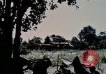 Standbild US-Soldaten" Boden die Aktivitäten im Betrieb Attleboro Dau Tieng Landebahn Vietnam, 1966, aus Sekunde 7 historischem Filmmaterial Videoclip 65675026865