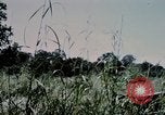 Standbild US-Soldaten" Boden die Aktivitäten im Betrieb Attleboro Dau Tieng Landebahn Vietnam, 1966, aus Sekunde 22 historischem Filmmaterial Videoclip 65675026865