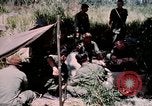 Standbild US-Soldaten" Boden die Aktivitäten im Betrieb Attleboro Dau Tieng Landebahn Vietnam, 1966, aus Sekunde 38 historischem Filmmaterial Videoclip 65675026865