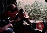 Standbild US-Soldaten" Boden die Aktivitäten im Betrieb Attleboro Dau Tieng Landebahn Vietnam, 1966, aus Sekunde 58 historischem Filmmaterial Videoclip 65675026865