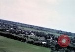 Standbild O-1E Flugzeug aus während des Betriebs Attleboro Dau Tieng Landebahn Vietnam, 1966, aus Sekunde 14 historischem Filmmaterial Videoclip 65675026869
