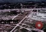 Standbild O-1E Flugzeug aus während des Betriebs Attleboro Dau Tieng Landebahn Vietnam, 1966, aus Sekunde 17 historischem Filmmaterial Videoclip 65675026869