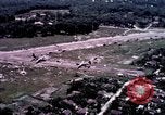 Standbild O-1E Flugzeug aus während des Betriebs Attleboro Dau Tieng Landebahn Vietnam, 1966, aus Sekunde 41 historischem Filmmaterial Videoclip 65675026869