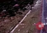 Standbild Aktivitäten der Piloten im Cockpit der C-123-Ebene Dau Tieng Vietnam, 1966, aus Sekunde 21 historischem Filmmaterial Videoclip 65675026870