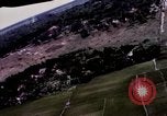 Standbild Aktivitäten der Piloten im Cockpit der C-123-Ebene Dau Tieng Vietnam, 1966, aus Sekunde 27 historischem Filmmaterial Videoclip 65675026870