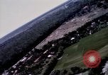 Standbild Aktivitäten der Piloten im Cockpit der C-123-Ebene Dau Tieng Vietnam, 1966, aus Sekunde 31 historischem Filmmaterial Videoclip 65675026870