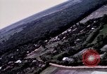 Standbild Aktivitäten der Piloten im Cockpit der C-123-Ebene Dau Tieng Vietnam, 1966, aus Sekunde 34 historischem Filmmaterial Videoclip 65675026870