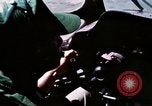 Standbild Aktivitäten der Piloten im Cockpit der C-123-Ebene Dau Tieng Vietnam, 1966, aus Sekunde 56 historischem Filmmaterial Videoclip 65675026870