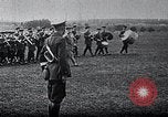 Immagine di Wandervogel marching Germania, 1915, secondo 46 filmato di repertorio 65675026874