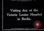 Immagine di Victoria Louise ospedale Berlino Germania, 1915, secondo 4 filmato di repertorio 65675026878