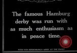 Immagine di Deutsches Derby Amburgo Germania, 1915, secondo 4 filmato di repertorio 65675026880