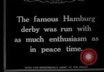 Immagine di Deutsches Derby Amburgo Germania, 1915, secondo 5 filmato di repertorio 65675026880