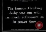Immagine di Deutsches Derby Amburgo Germania, 1915, secondo 7 filmato di repertorio 65675026880