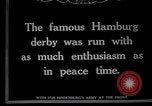 Immagine di Deutsches Derby Amburgo Germania, 1915, secondo 9 filmato di repertorio 65675026880