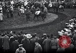 Immagine di Deutsches Derby Amburgo Germania, 1915, secondo 43 filmato di repertorio 65675026880