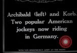 Immagine di Deutsches Derby Amburgo Germania, 1915, secondo 56 filmato di repertorio 65675026880