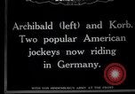 Immagine di Deutsches Derby Amburgo Germania, 1915, secondo 61 filmato di repertorio 65675026880