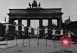 Immagine di Unicyclists Berlino Germania, 1930, secondo 9 filmato di repertorio 65675026884