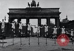 Immagine di Unicyclists Berlino Germania, 1930, secondo 11 filmato di repertorio 65675026884